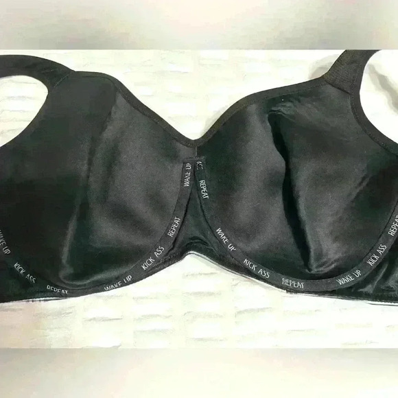Torrid Mid Impact Underwire Adjustable Sports Bra Size 40DD - Picture 4 of 6